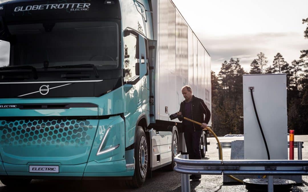 Poids lourds électriques : stations de recharge rapides